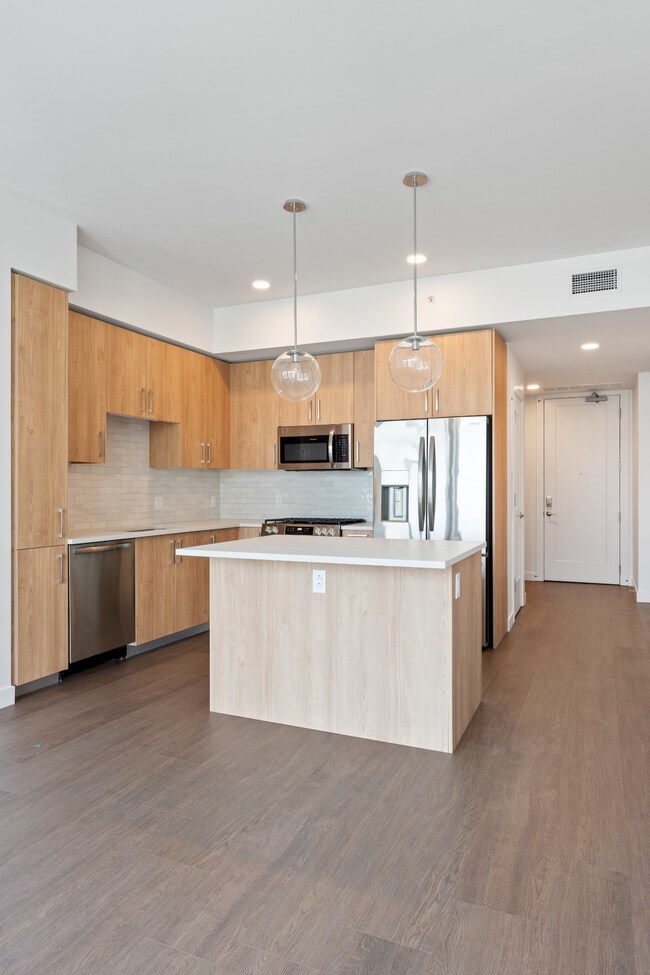 Pullman at Gulch Union unit 909, Nashville, TN 37203 - photo 6