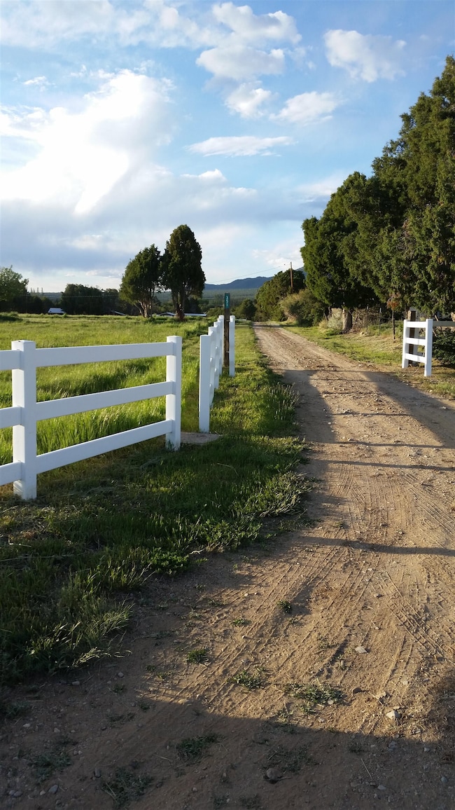 11 Camino de Adelaida Los Pinos Park, Arroyo Seco, NM 87514 - photo 5