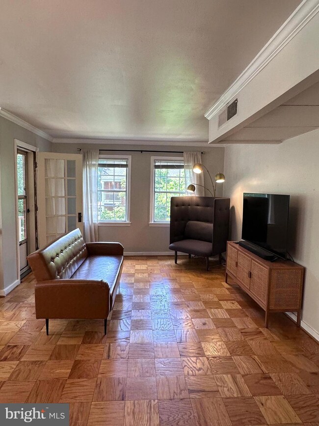 6614 Boulevard View unit B1, Alexandria, VA 22307 - photo 4