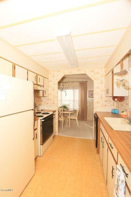 102 Fig Ct - Kitchen - 1