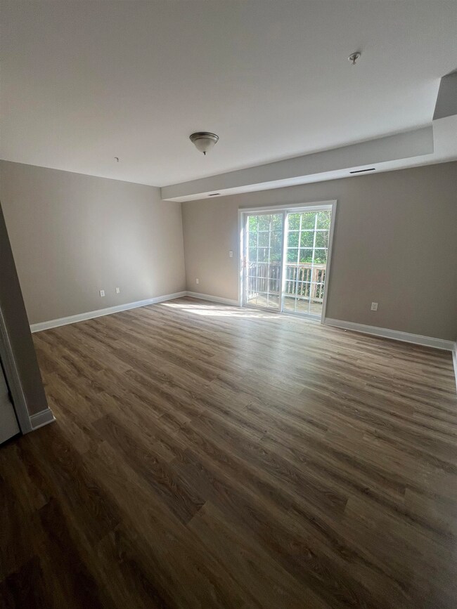 21-43 Clancy Dr, Dover, NH 03820 - photo 5