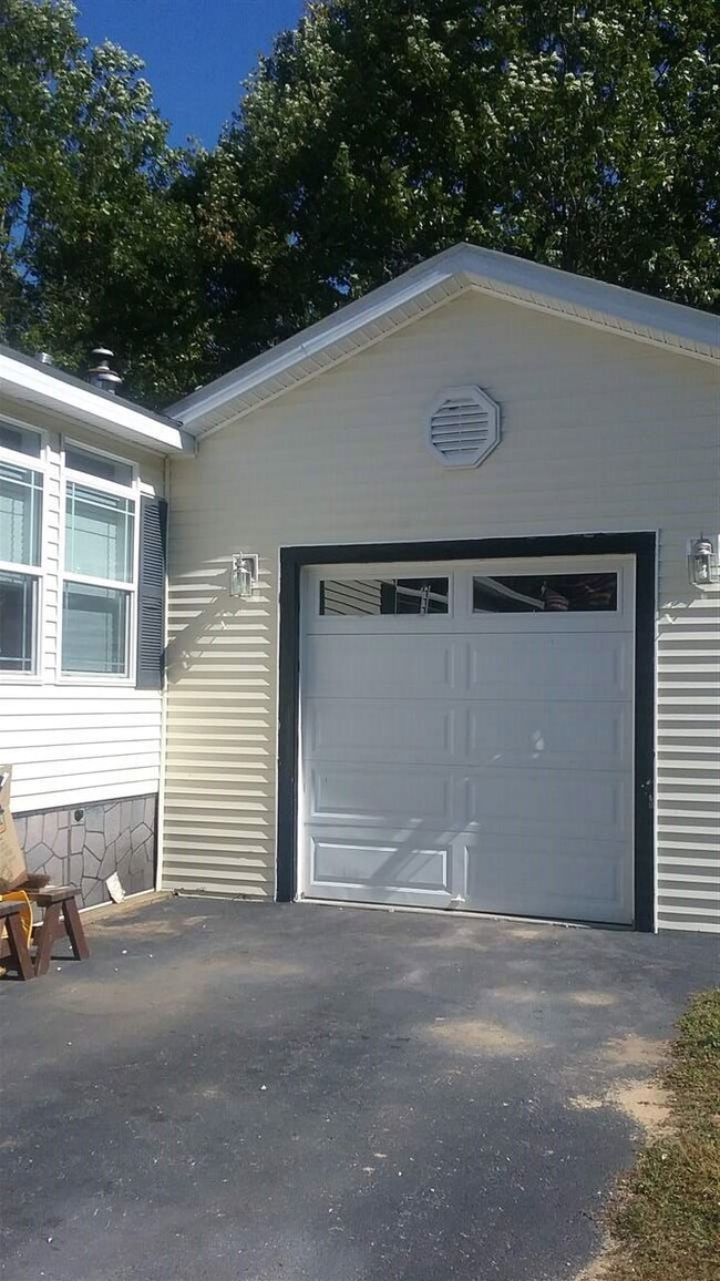 7 Cheryl Dr, Allenstown, NH 03275 - photo 2