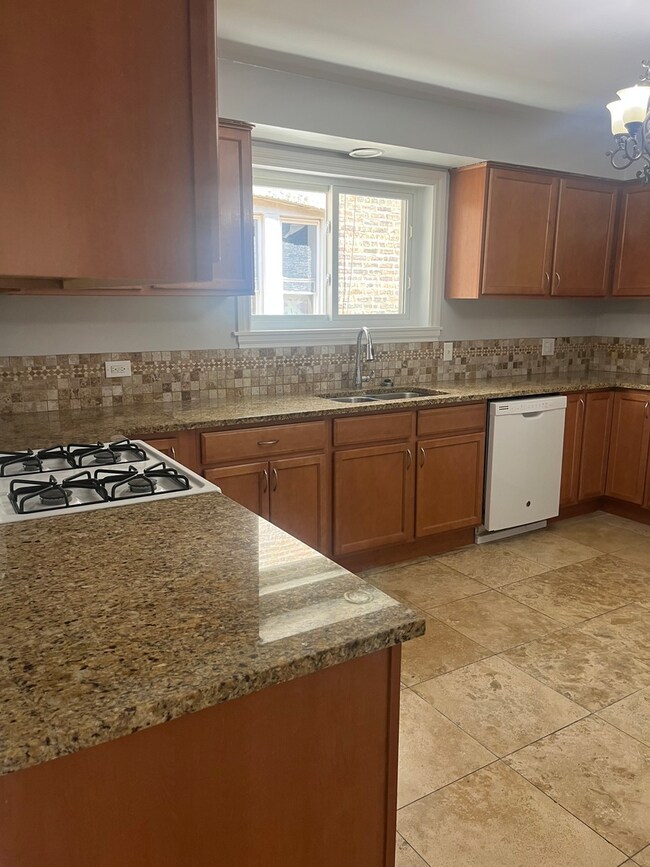 6438 N Fairfield Ave unit 1, Chicago, IL 60645 - photo 7