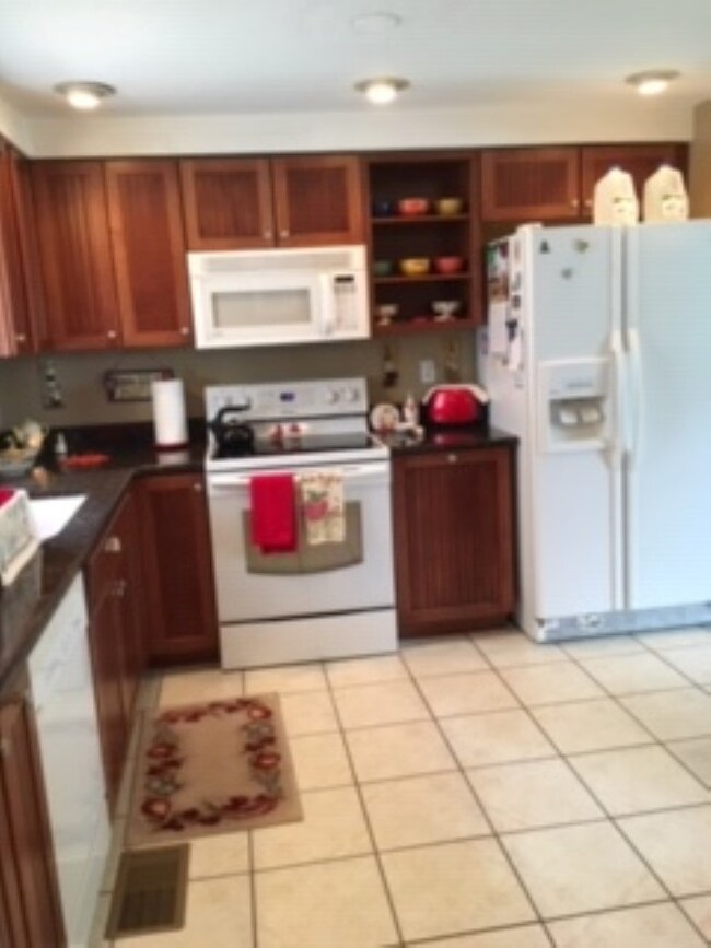 33 Brad Ct, Manchester, NH 03103 - photo 3