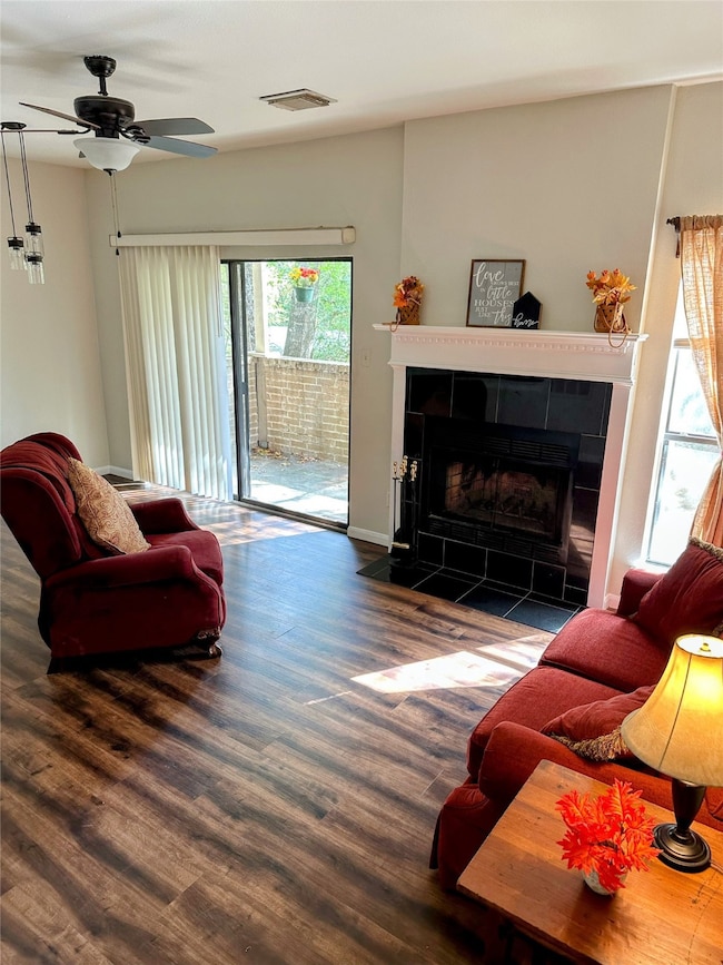 3500 Tangle Brush Dr unit 187, the Woodlands, TX 77381 - photo 3