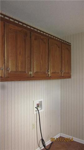 Utility room with lots of storage space