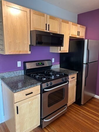 65 Palmer St unit 2, Salem, MA 01970 - photo 2