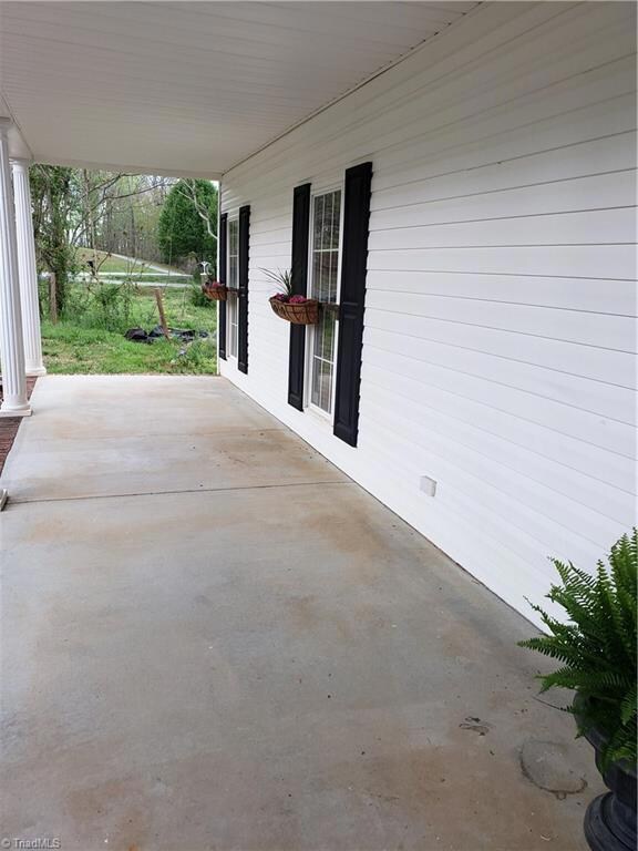 1278 Cortez Rd, Asheboro, NC 27205 - photo 5