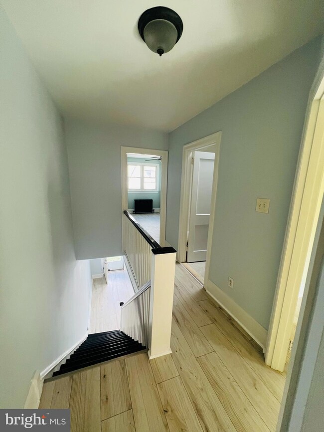 138 N Cedar Ln, Upper Darby, PA 19082 - photo 5