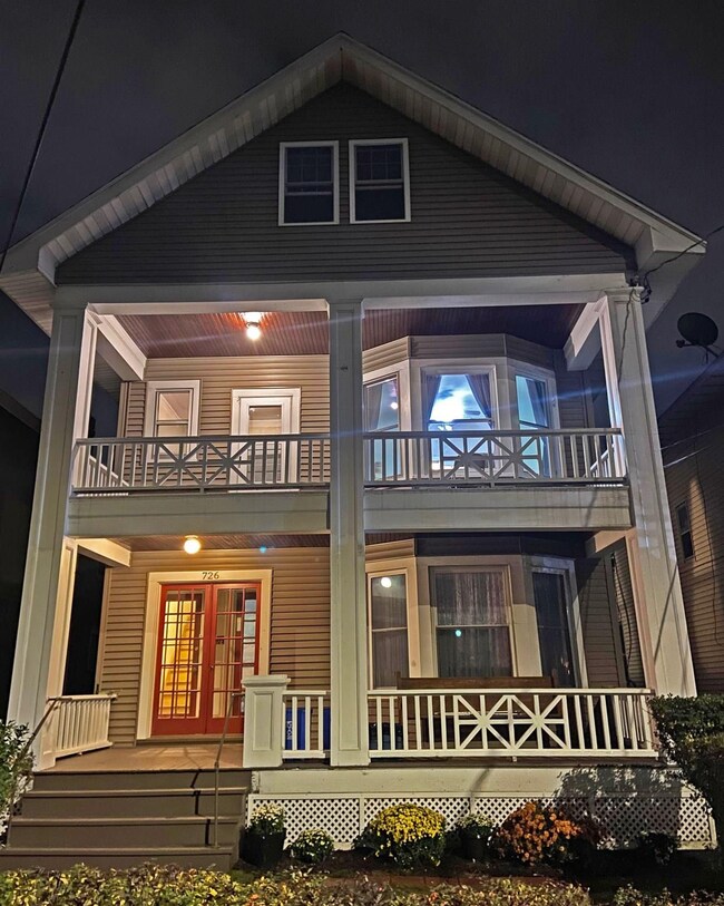 726 Myrtle Ave, Albany, NY 12208 - photo 3