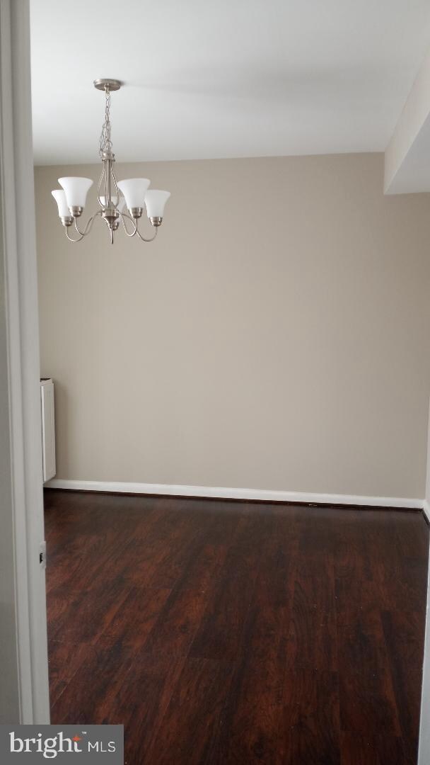 913 Nadine Ct, Hyattsville, MD 20785 - photo 2