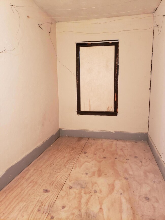 214 N Cleveland Ave, Galien, MI 49113 - photo 7