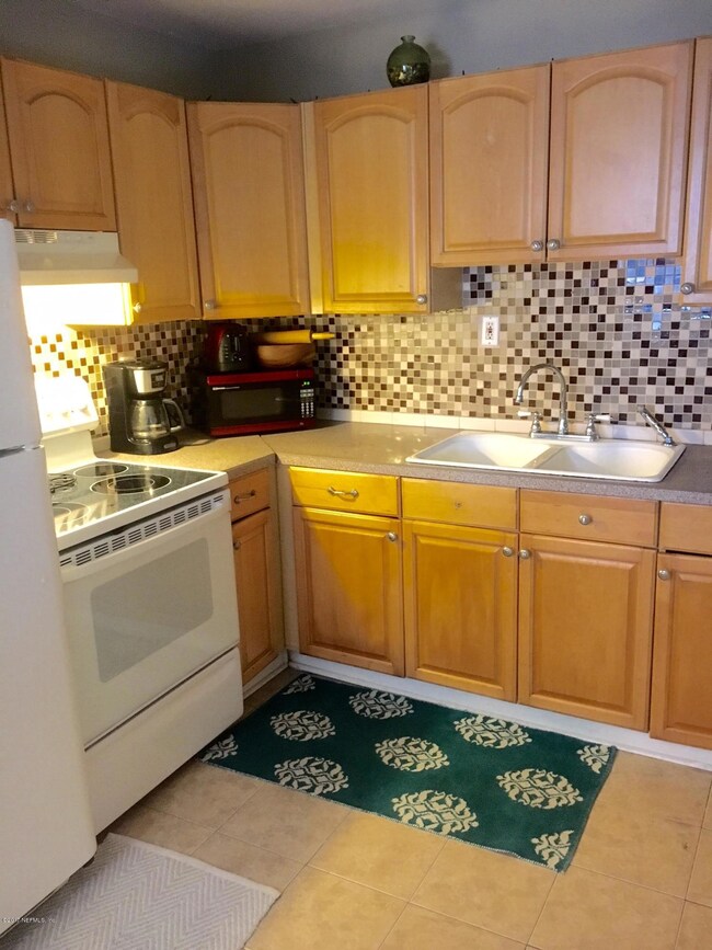 5067 Polaris St, Jacksonville, FL 32205 - photo 5