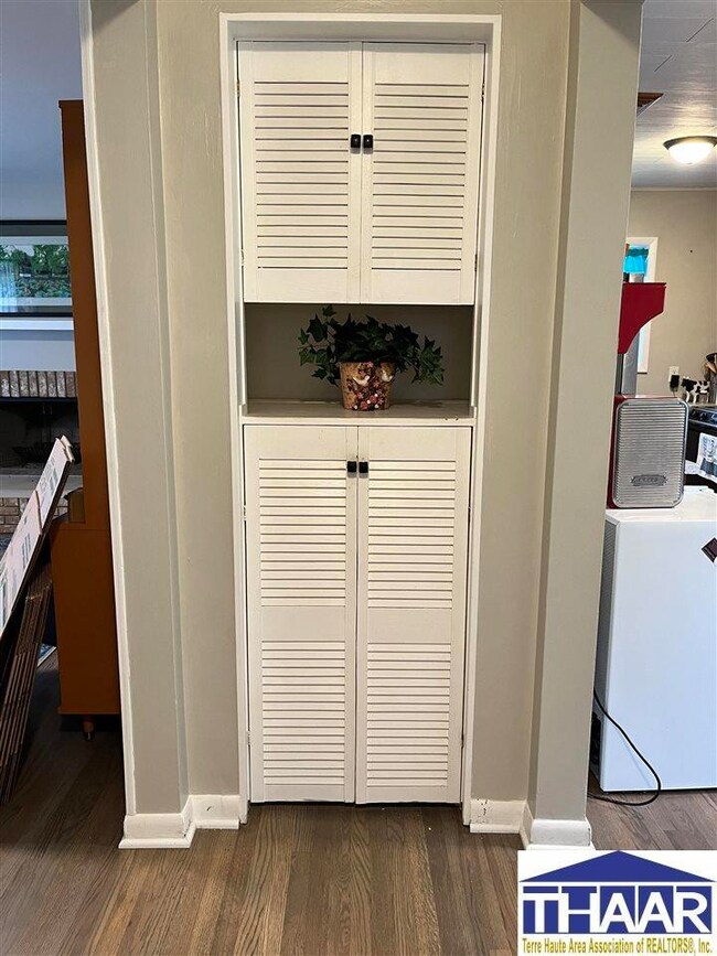 2818 Mariposa Dr, Terre Haute, IN 47803 - photo 6