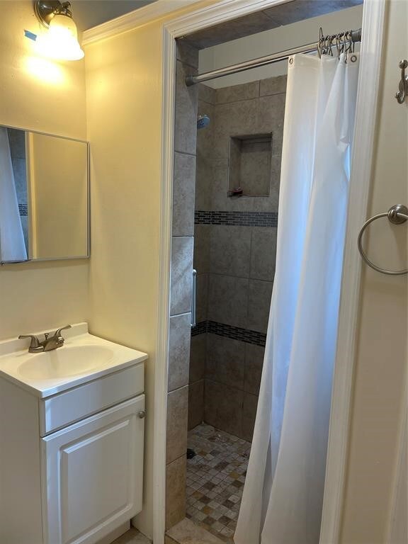 217 Royder St, Houston, TX 77009 - photo 4