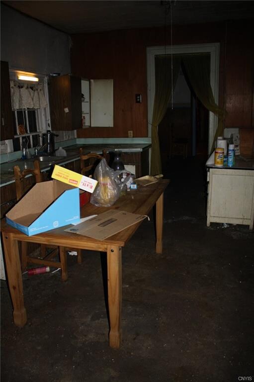 Apartment 1 Eat-in Kitchen