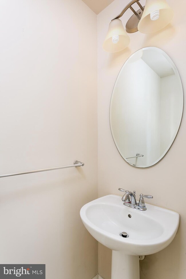 1708 Spanish Oak Ct, Hanover, MD 21076 - photo 6