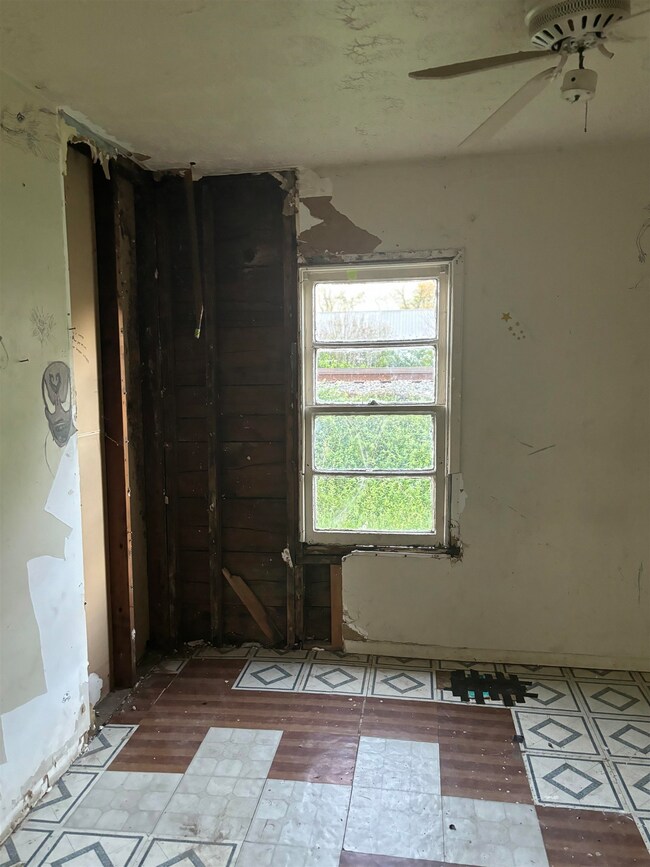 202 Elm St, Greenup, KY 41144 - photo 6