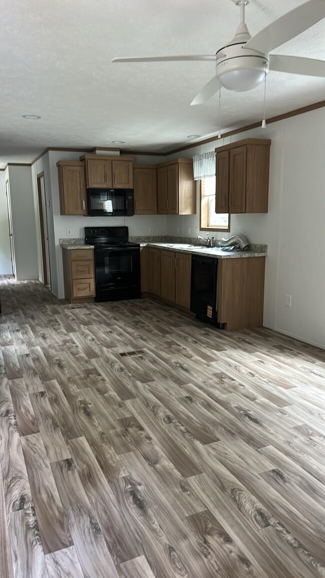 207 Lazy Brook Dr, Starksboro, VT 05487 - photo 3