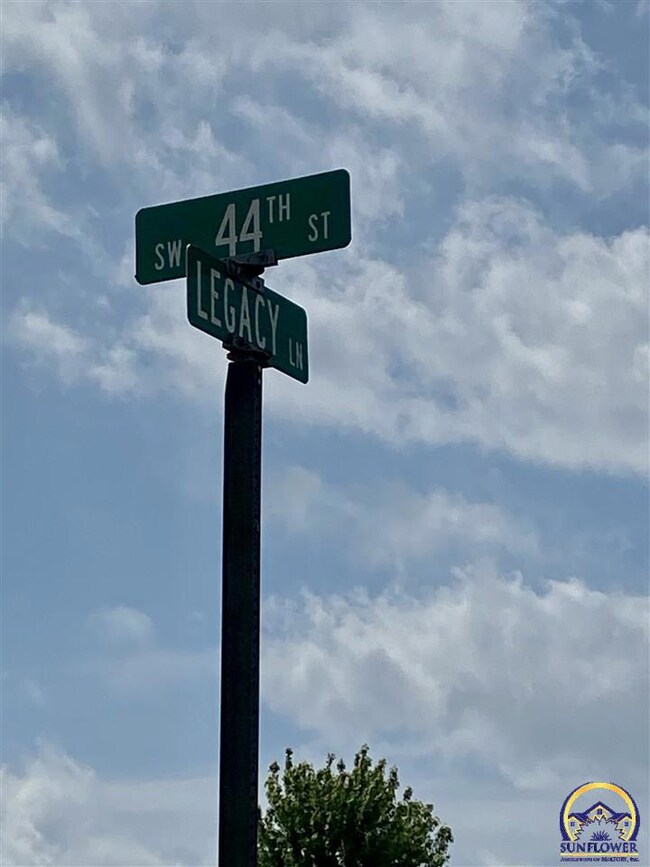 Lot C-15 SW Legacy Ln, Topeka, KS 66610 - photo 2