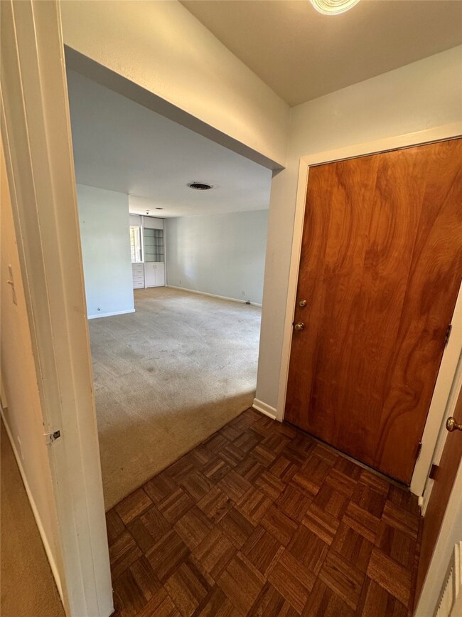 12911 Tosca Ln, Houston, TX 77024 - photo 5