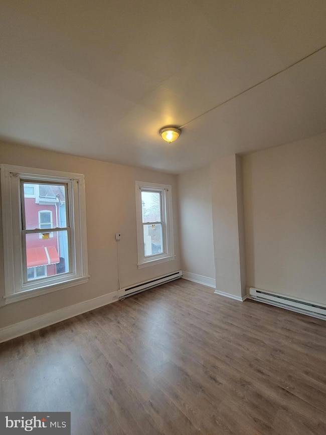 437 Rosenthal St, Reading, PA 19601 - photo 7