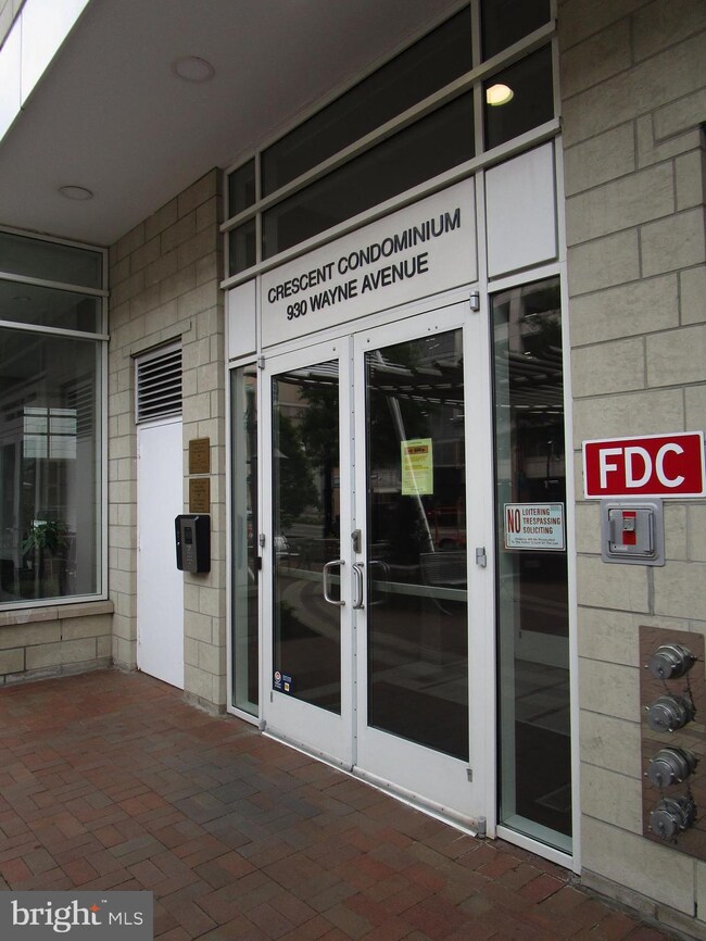 The Crescent unit 1203, Silver Spring, MD 20910 - photo 2