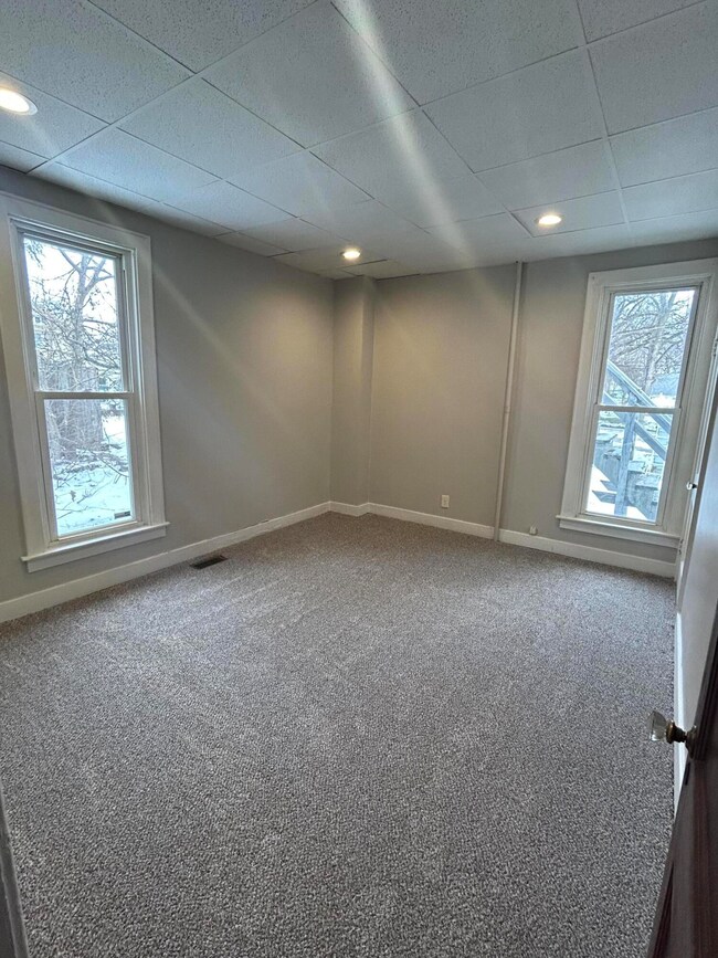 253 S Greenwich St unit 1, Valparaiso, IN 46383 - photo 6