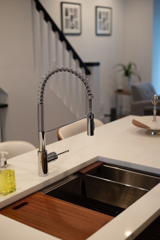 5 Lamson Ct unit 1, Boston, MA 02128 - photo 7