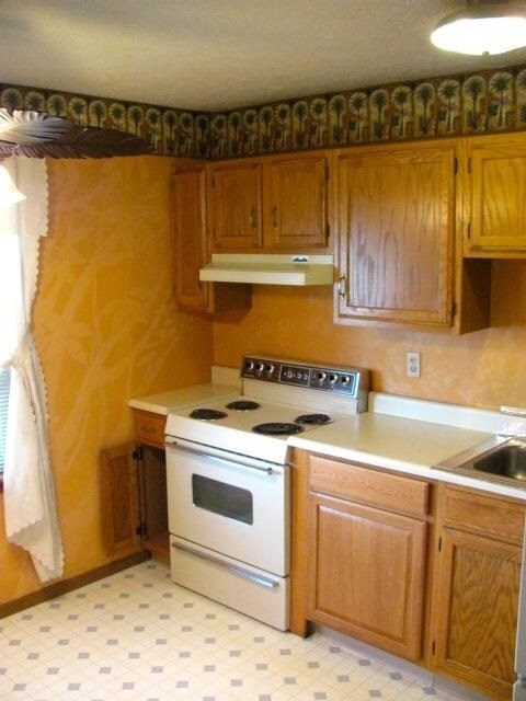 358 S Wilmington Ct, Bloomington, IN 47401 - photo 3