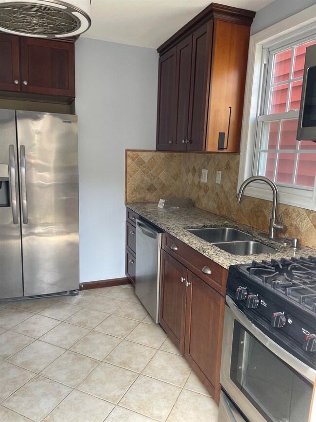 148 Nesbit St unit 1, Weehawken, NJ 07086 - photo 2