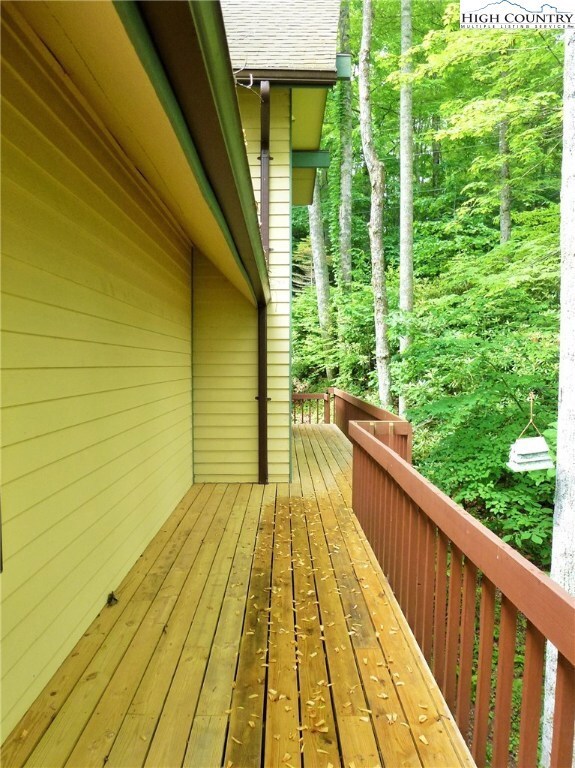 750 Laurel Ridge Rd, Banner Elk, NC 28604 - photo 7