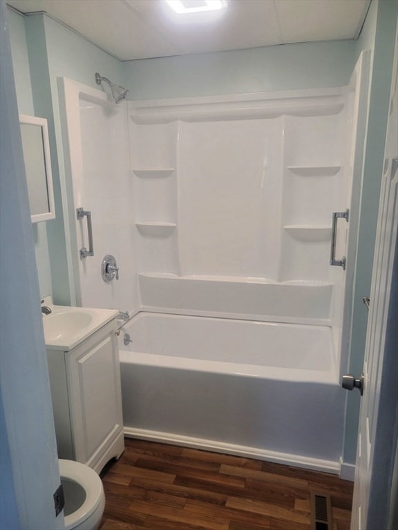 114 Hampson St unit 1st floor, Dracut, MA 01826 - photo 5