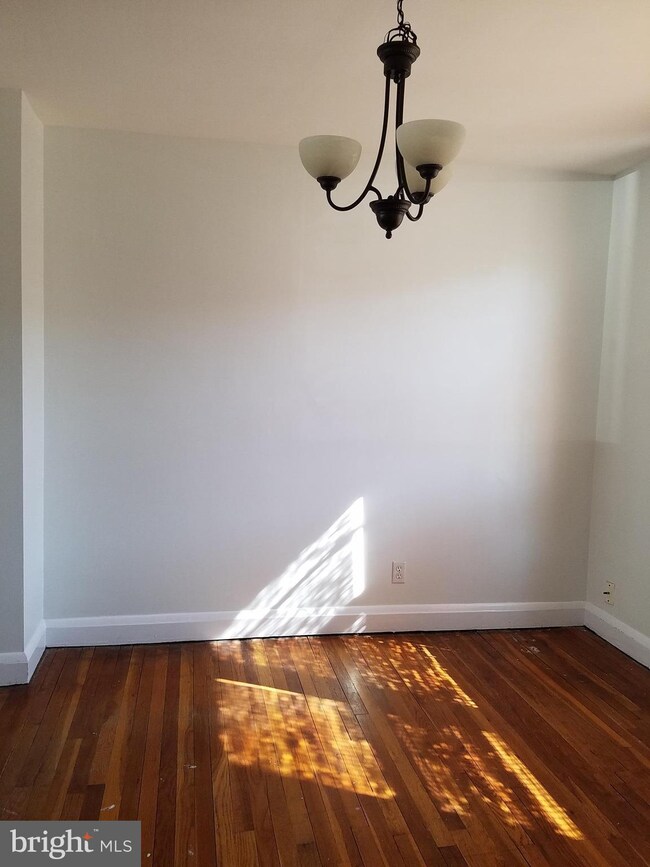 3907 Colchester Rd, Baltimore, MD 21229 - photo 6