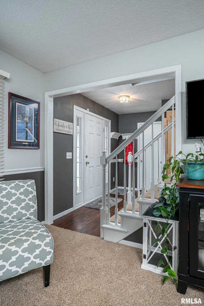 5515 Greenfield Ct, Davenport, IA 52806 - photo 4