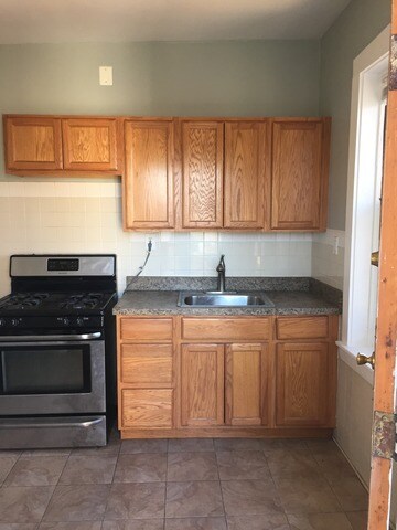 unlisted-address, Chicago, IL 60618 - photo 2