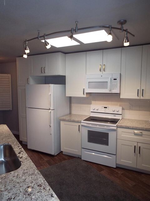 13630 N 108th Dr, Sun City, AZ 85351 - photo 7