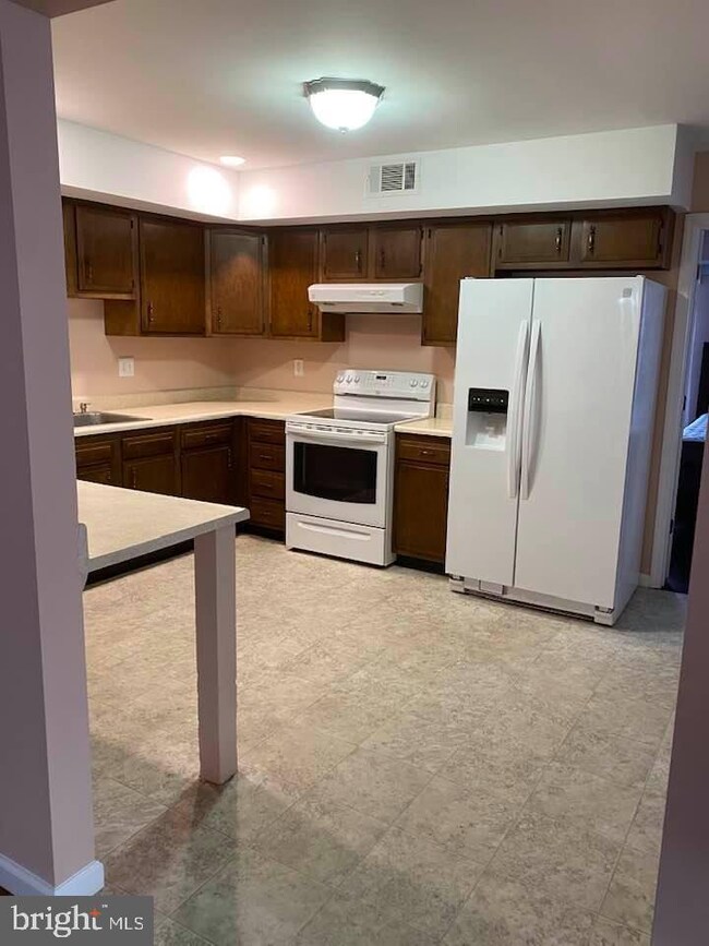 84 Ferry Ln, Phoenixville, PA 19460 - photo 5