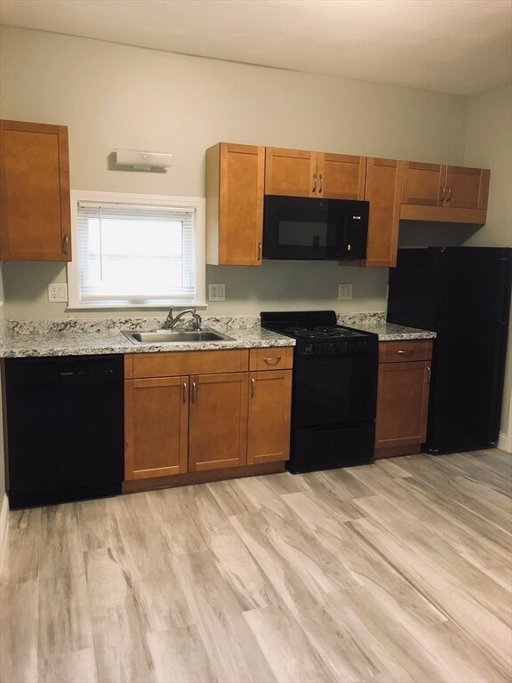 372 Bunker Hill St unit 3, Charlestown, MA 02129 - photo 2