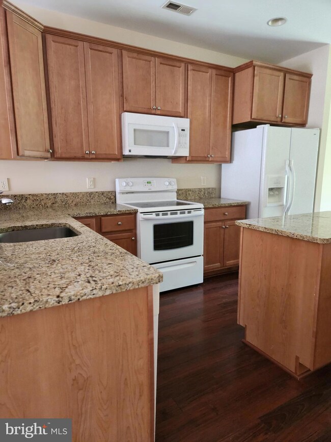 22581 Chickadee Cir unit 2-4, Lexington Park, MD 20653 - photo 4