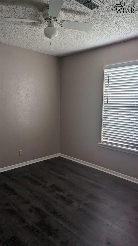 1215 Harvey Dr, Wichita Falls, TX 76302 - photo 4