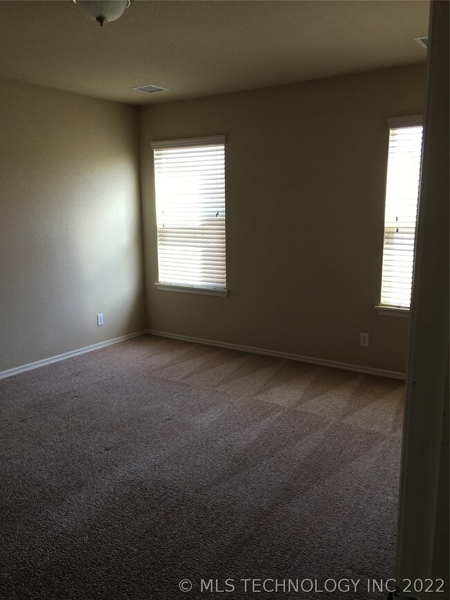 2709 N 20th St, Broken Arrow, OK 74012 - photo 2