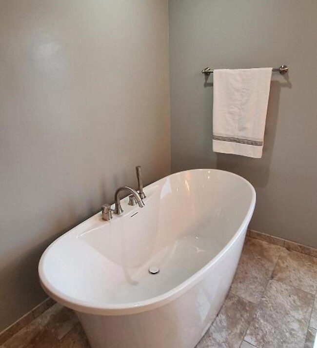 2131 Tahoe Pkwy, Algonquin, IL 60102 - photo 7