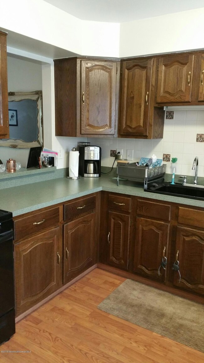 117 Dundee Ct, Matawan, NJ 07747 - photo 3