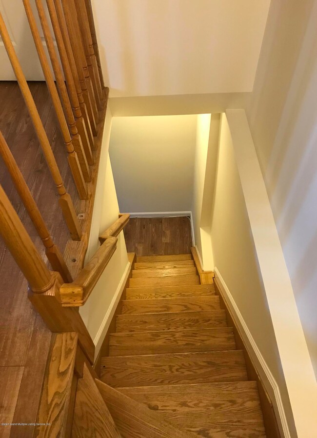 139 Father Capodanno Blvd unit 1, Staten Island, NY 10305 - photo 6