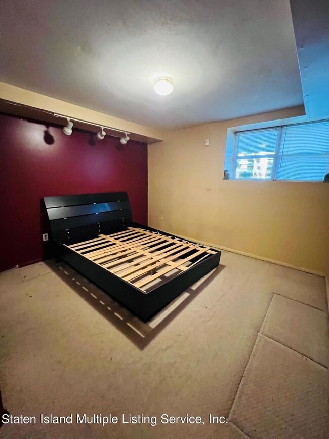 28 Sky Ln, Staten Island, NY 10304 - photo 7