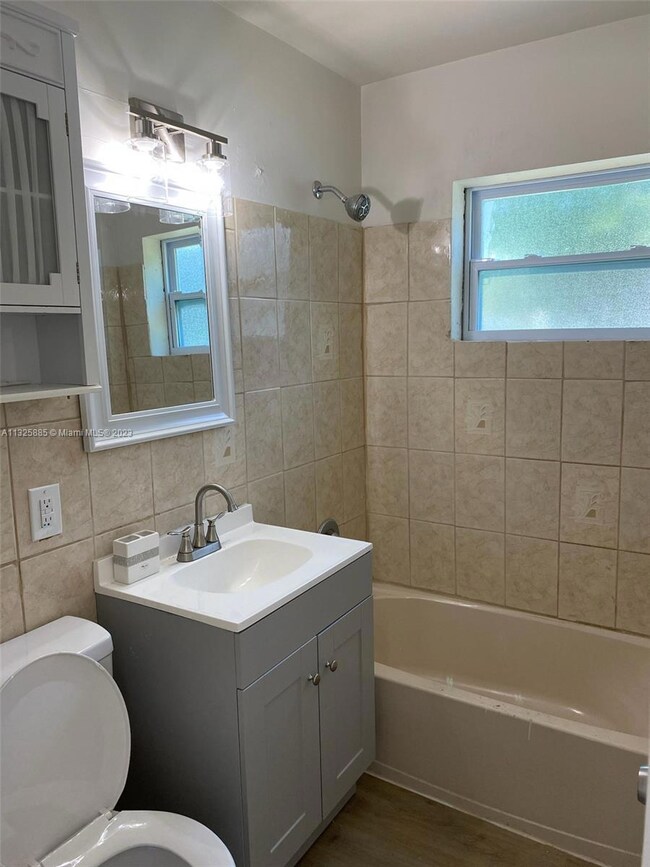 950 33rd St, West Palm Beach, FL 33407 - photo 4