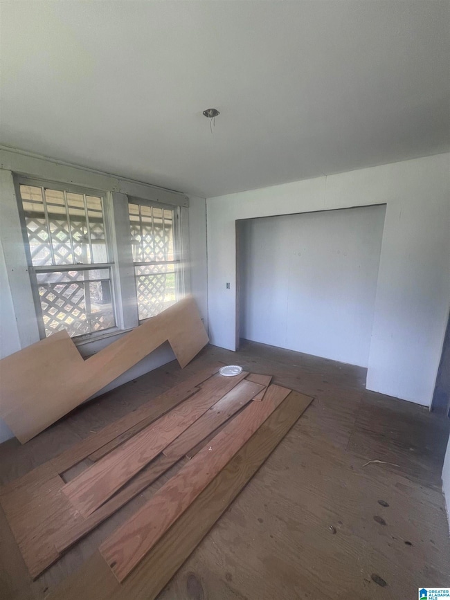 1007 10th St W, Jasper, AL 35501 - photo 2