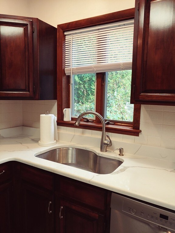 126 Carlisle St unit 1, Newton, MA 02459 - photo 3