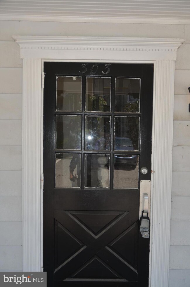 303 Commerce St unit C, Occoquan, VA 22125 - photo 3